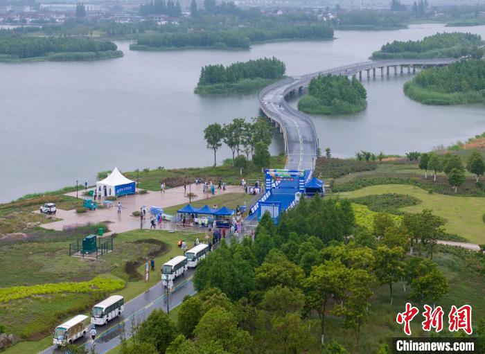 2025江苏盐城大纵湖生态铁人三项赛圆满落幕 团体