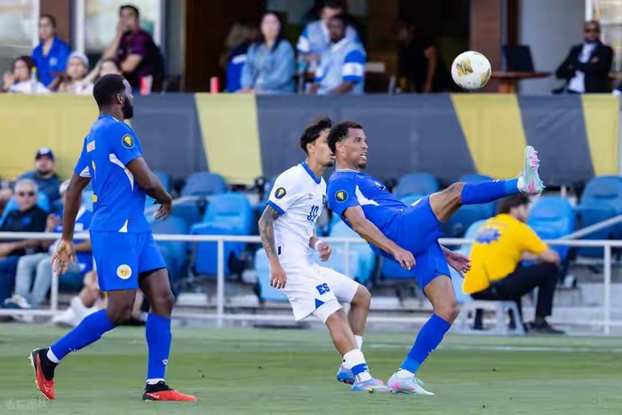 国足迎战库拉索：欧洲雇佣军挑战亚洲足坛