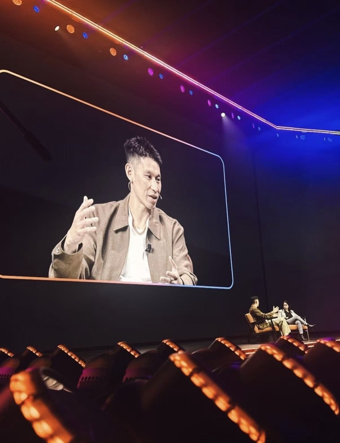 林书豪港澳家庭时光：宝可梦游戏成亲子互动新