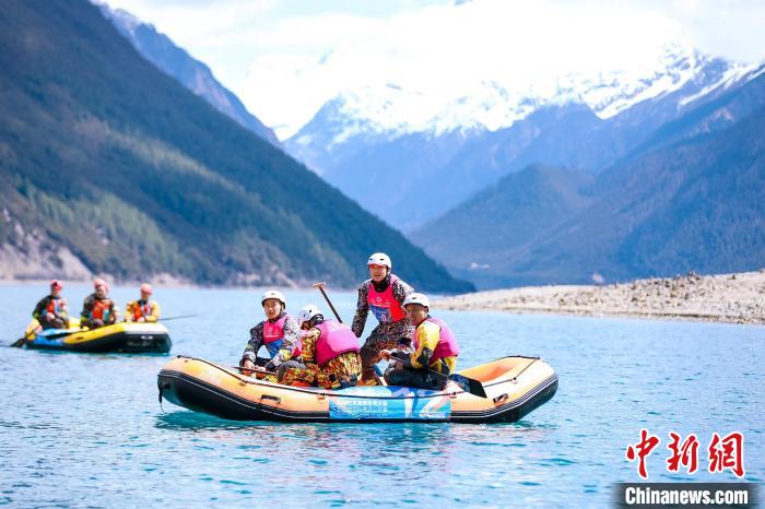 西藏林芝巴松措国际漂流公开赛启幕 首次亮相国