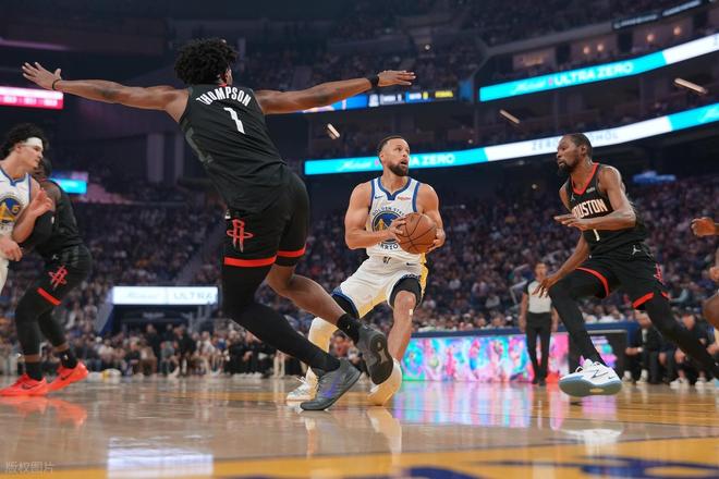 库里复出火箭客场力克勇士豪取6连胜