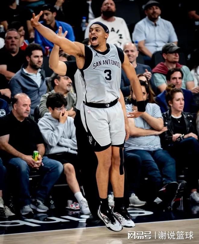 湖人豪取大胜锁定西部前四 森林狼冷门助阵季后