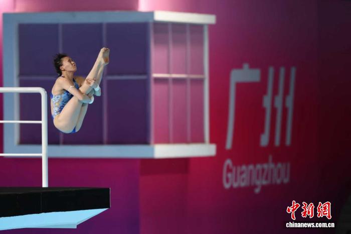 陈芋汐力压群芳问鼎全运会女子10米跳台金牌